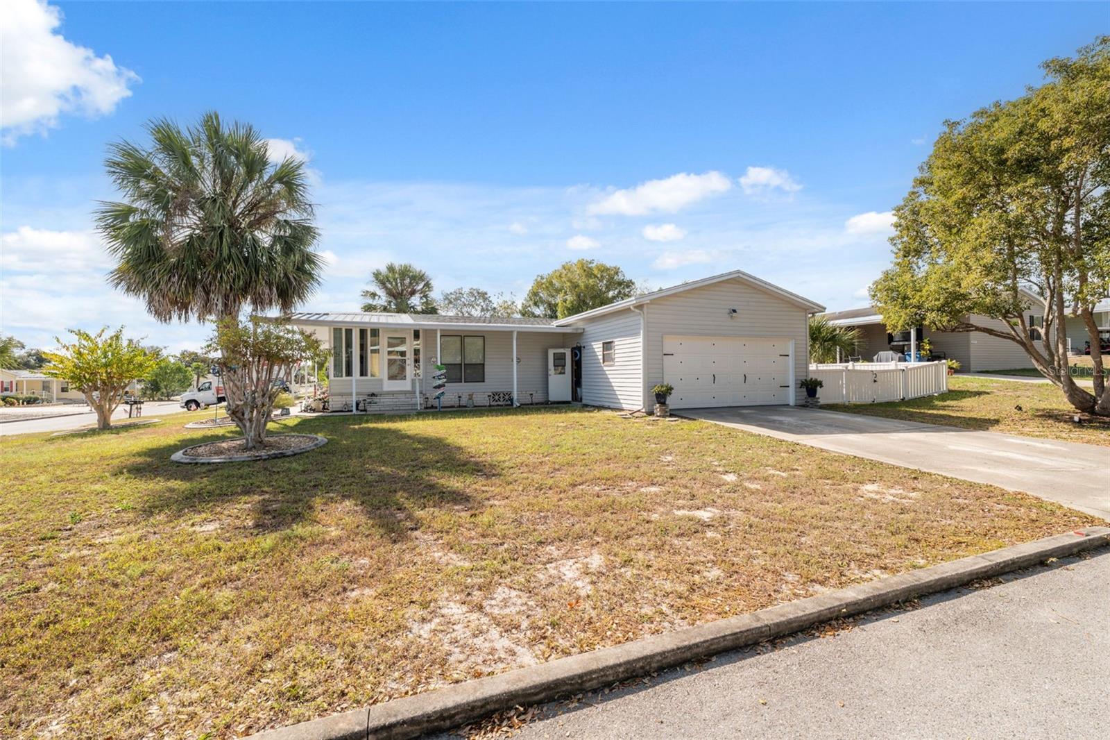 Image 4 of 33 For 14684 Rialto Avenue