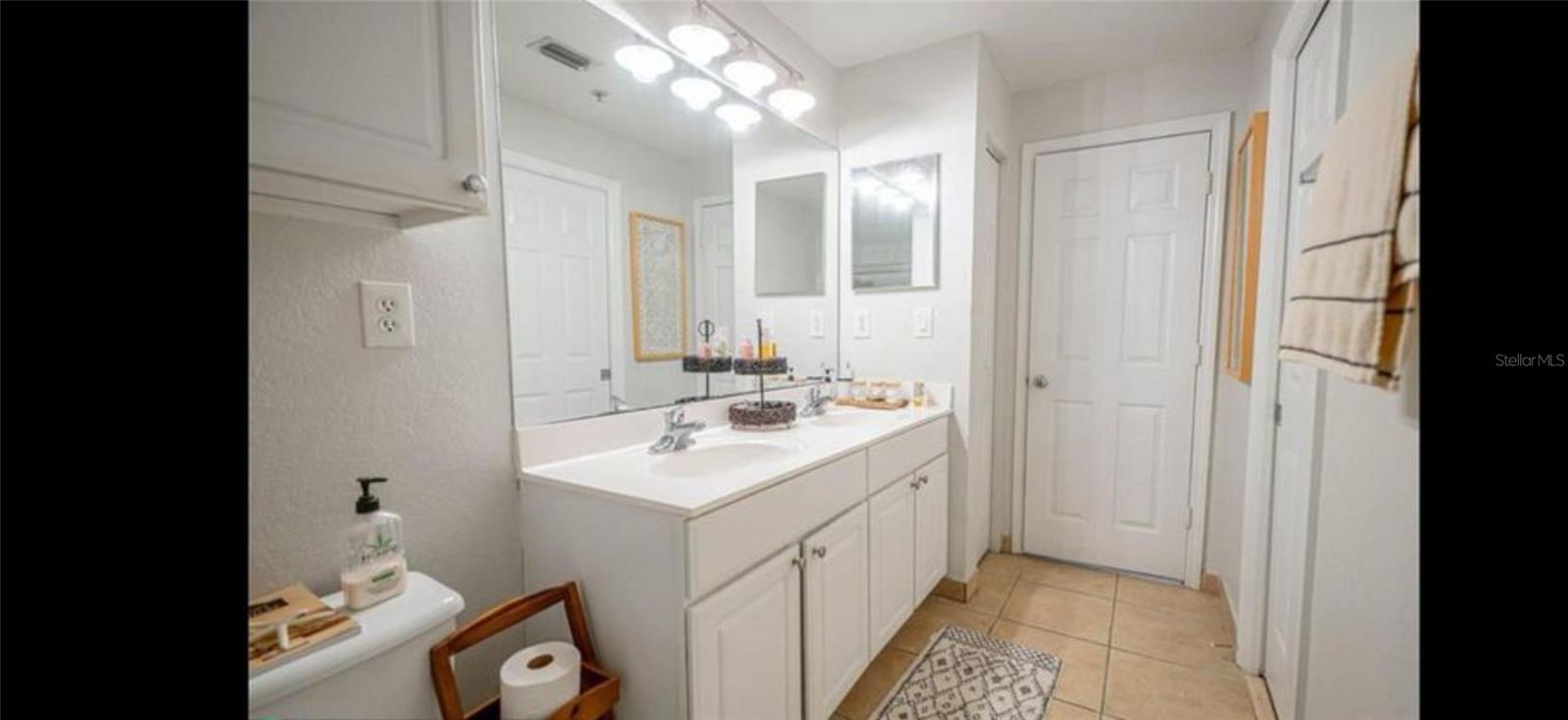 Image 11 of 16 For 5202 Hampton Beach Place