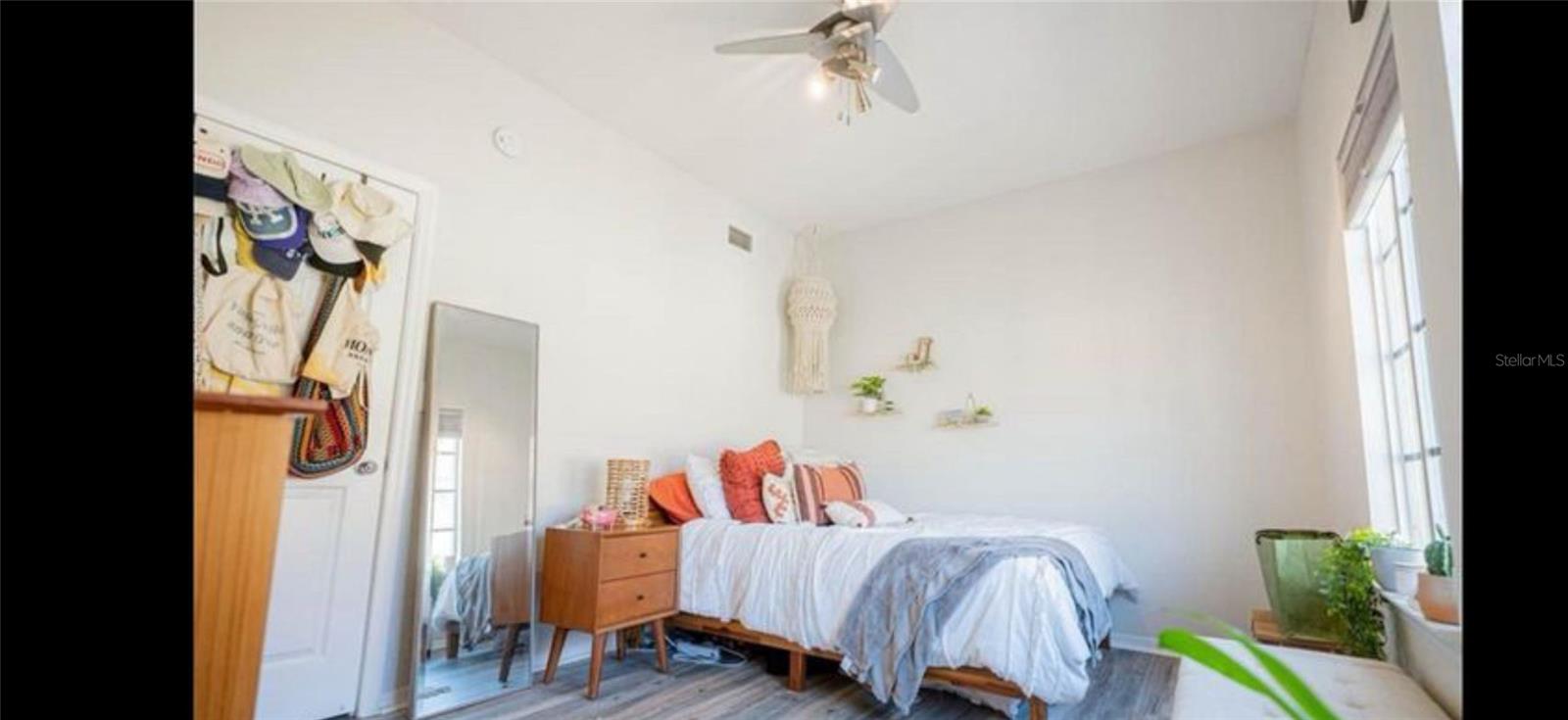 Image 6 of 16 For 5202 Hampton Beach Place