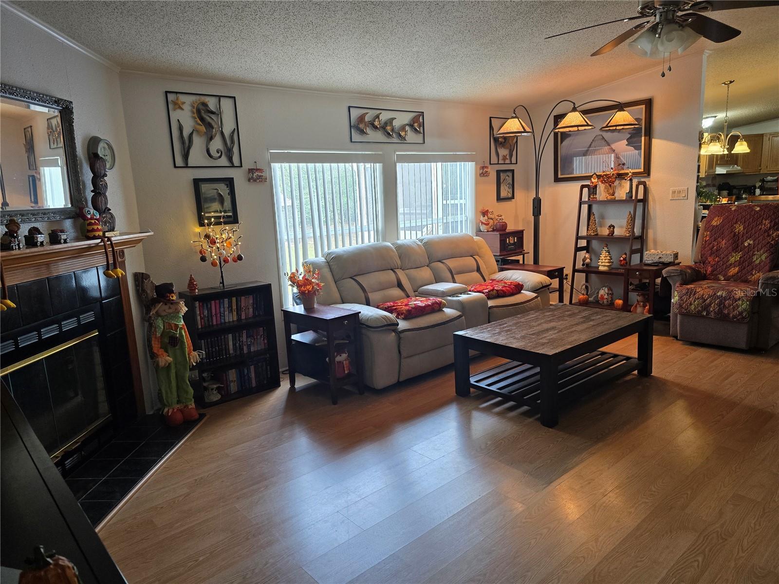 Listing photo id 14 for 16403 Bosley Drive