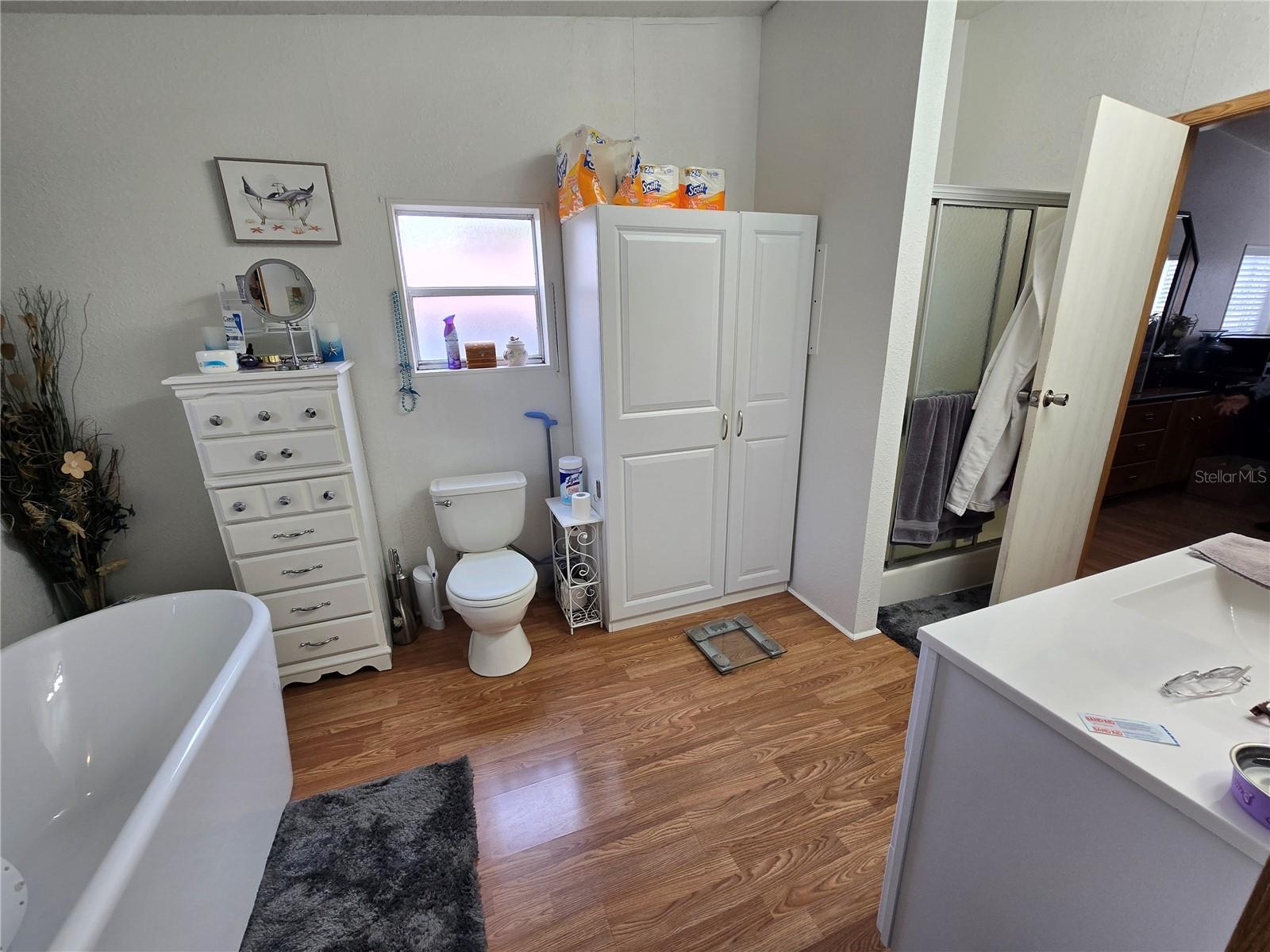 Listing photo id 21 for 16403 Bosley Drive