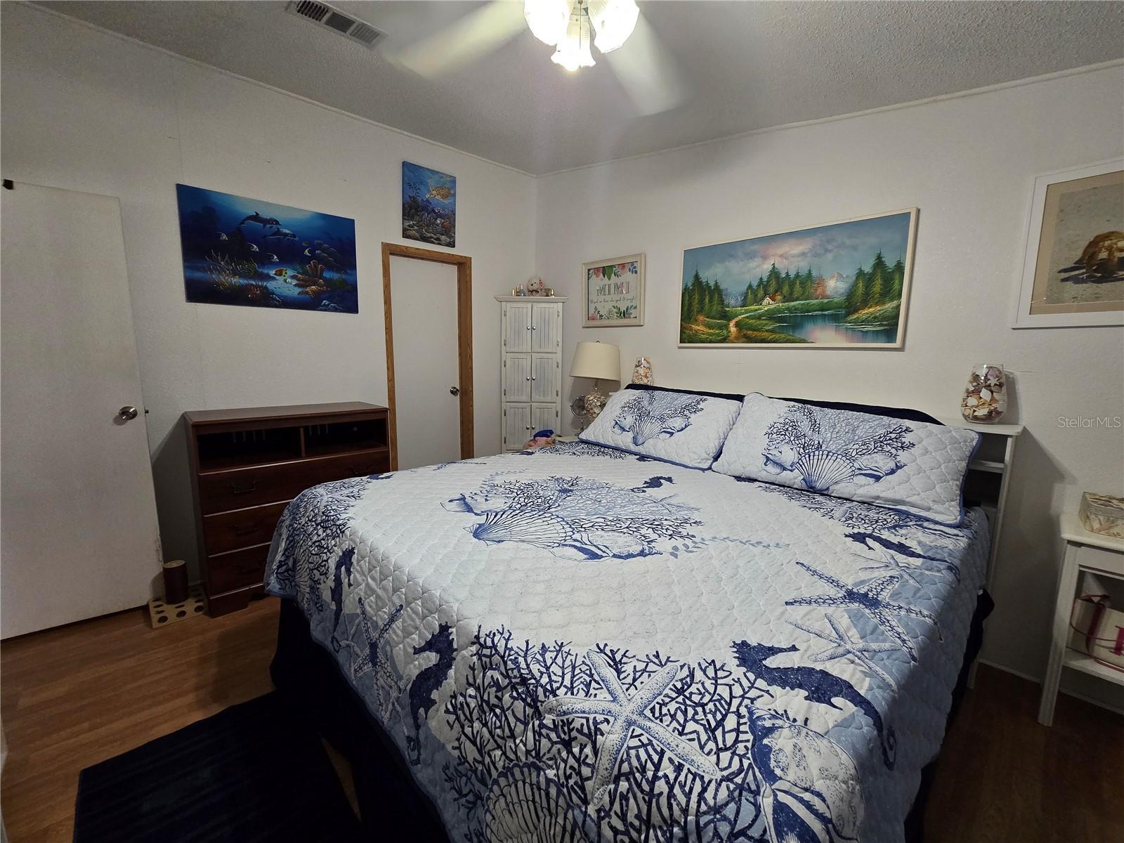 Listing photo id 24 for 16403 Bosley Drive