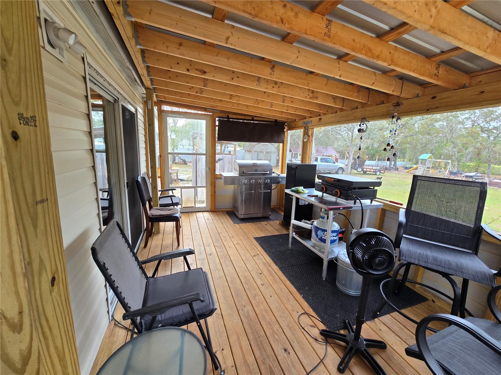 Listing photo id 29 for 16403 Bosley Drive