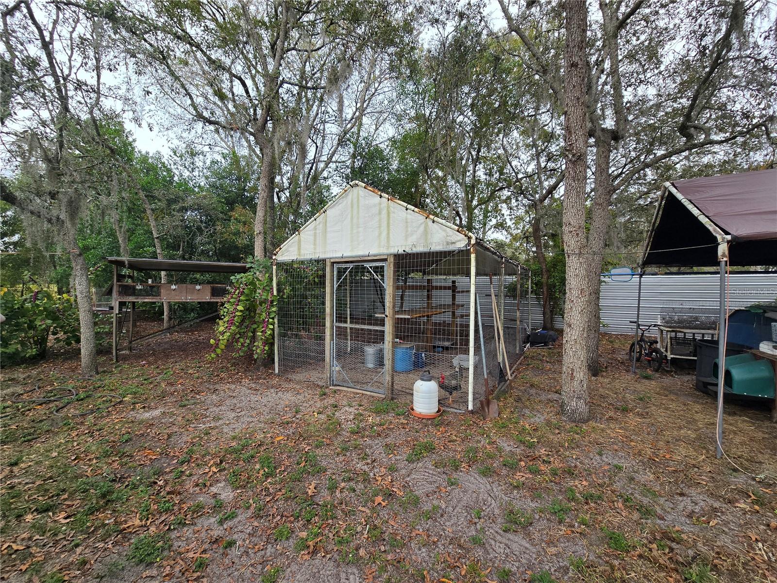 Listing photo id 36 for 16403 Bosley Drive