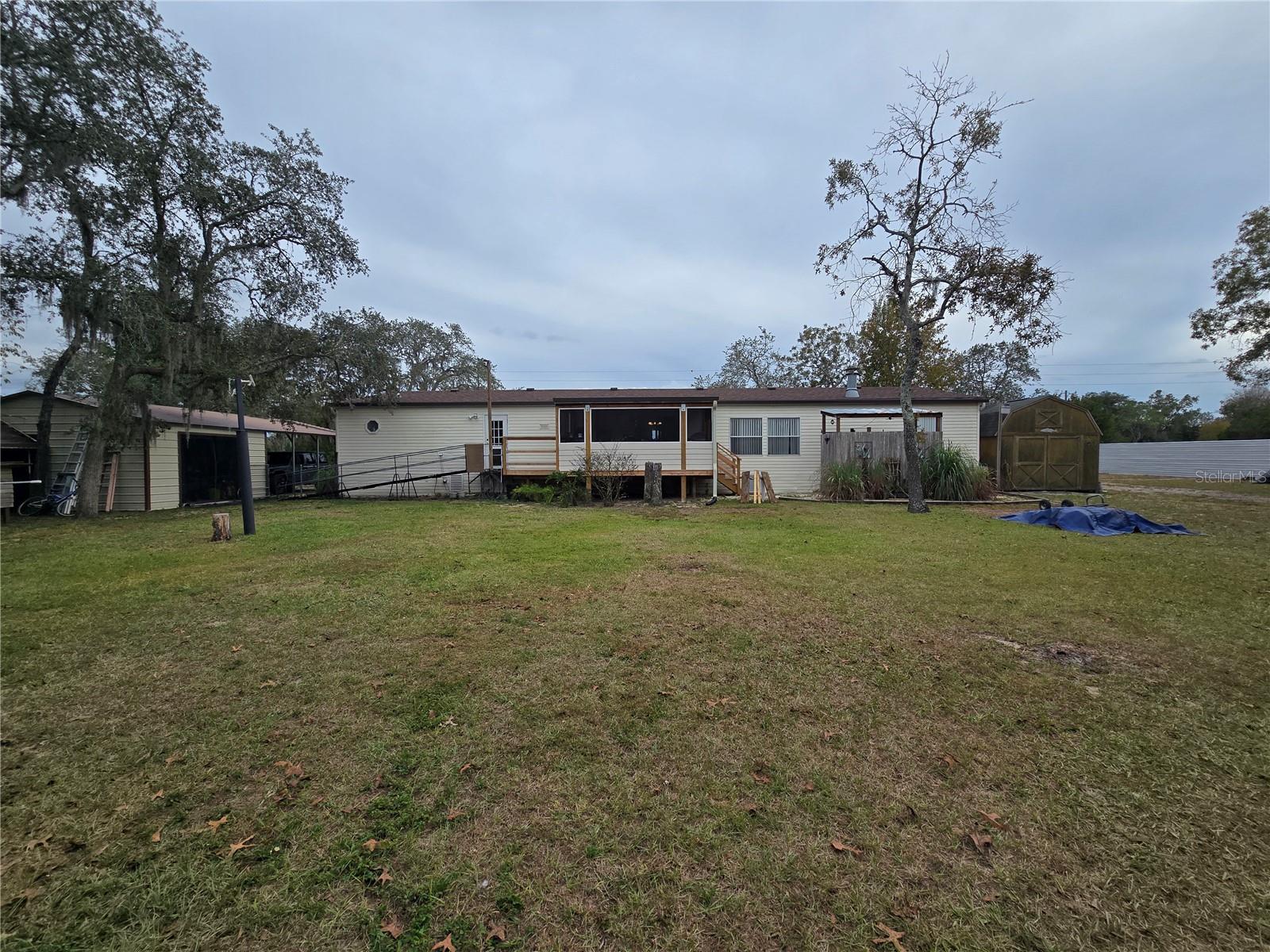 Listing photo id 40 for 16403 Bosley Drive