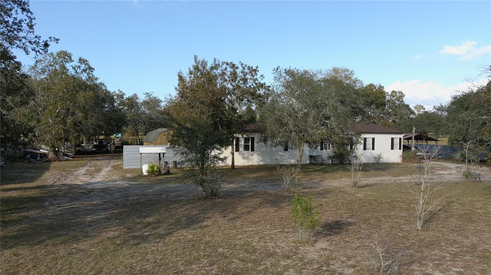 Listing photo id 52 for 16403 Bosley Drive