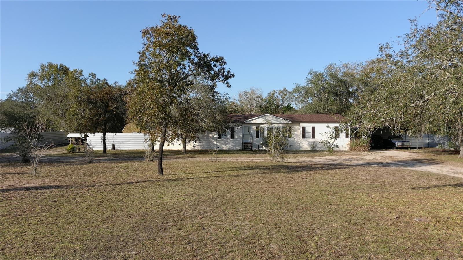 Listing photo id 58 for 16403 Bosley Drive