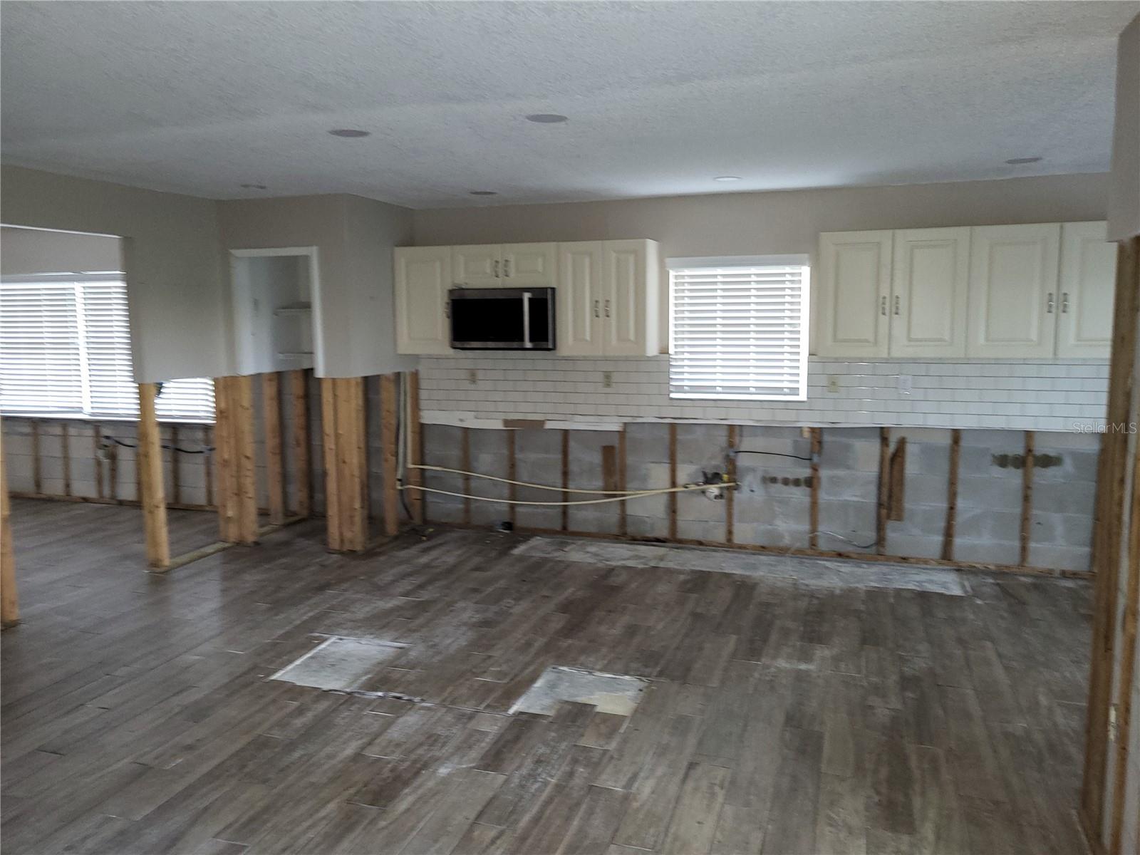 Image 10 of 17 For 4427 Dewey Drive