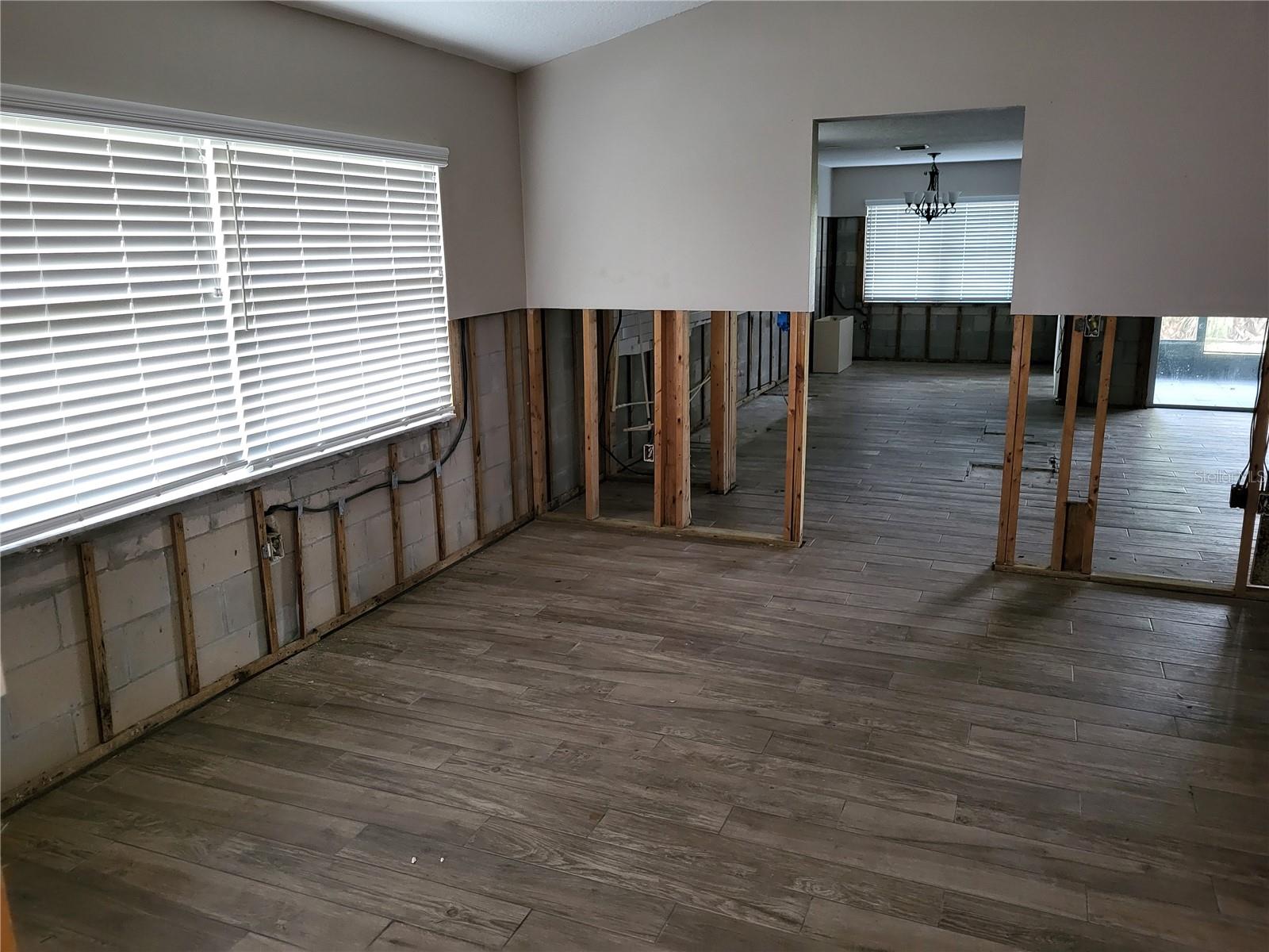 Image 7 of 17 For 4427 Dewey Drive