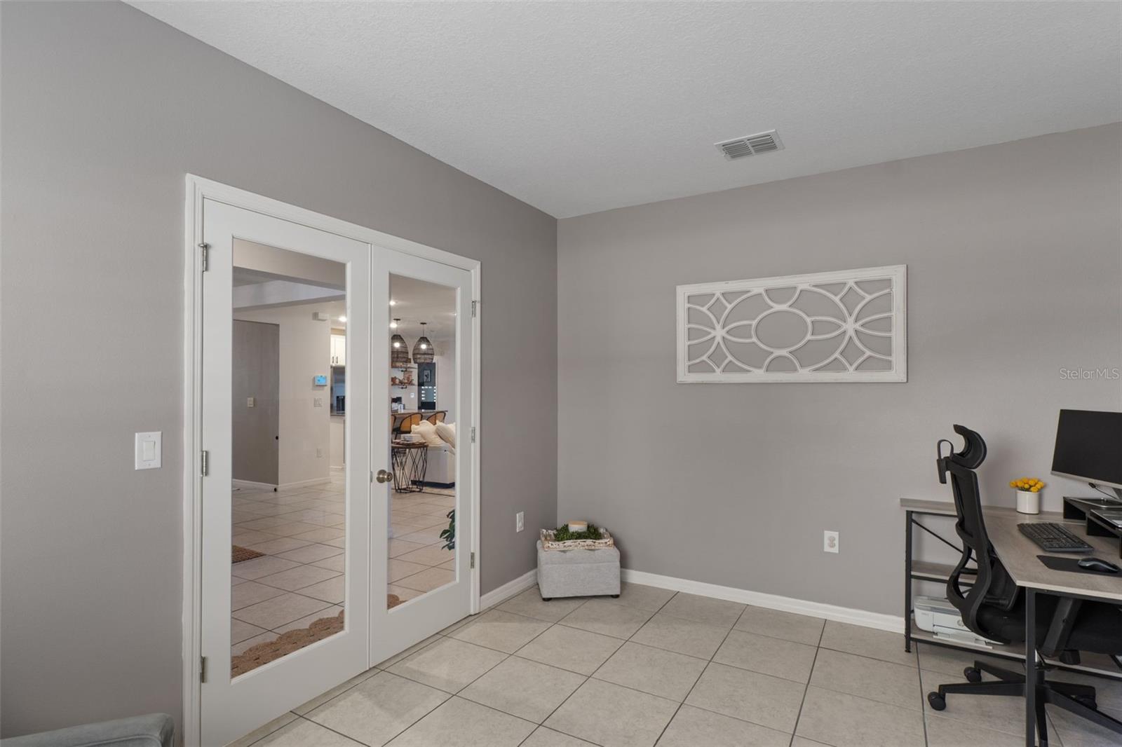 Image 17 of 57 For 3313 Dorian Avenue