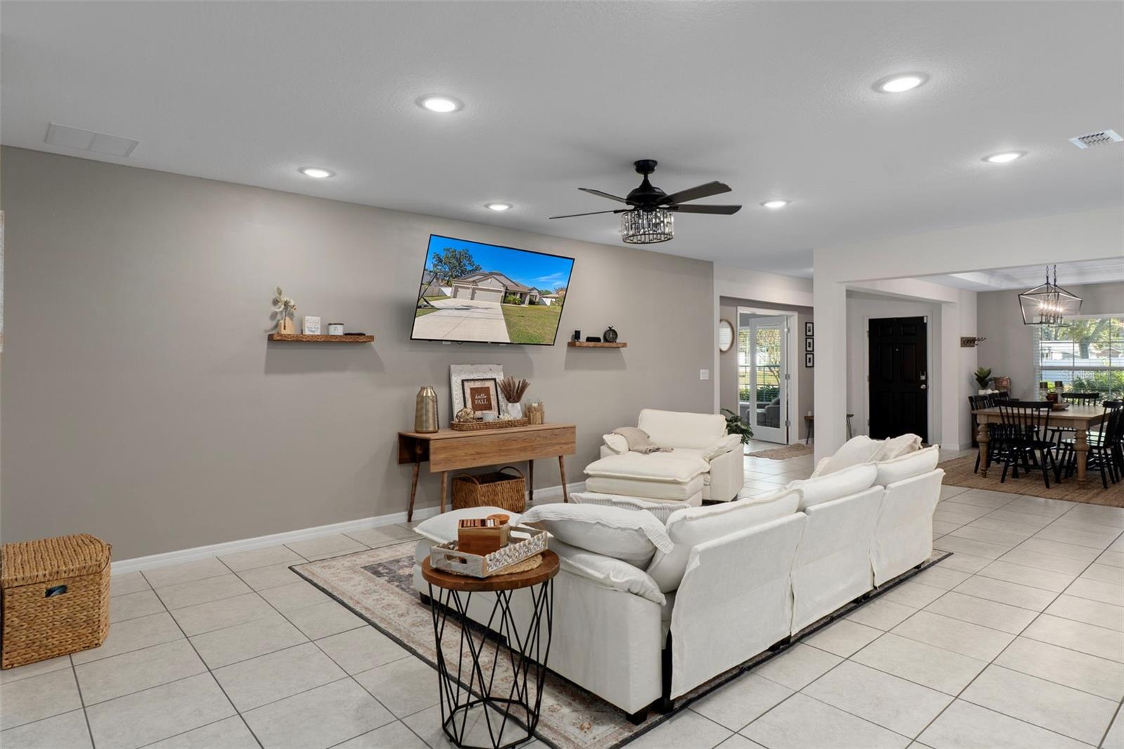 Image 19 of 57 For 3313 Dorian Avenue