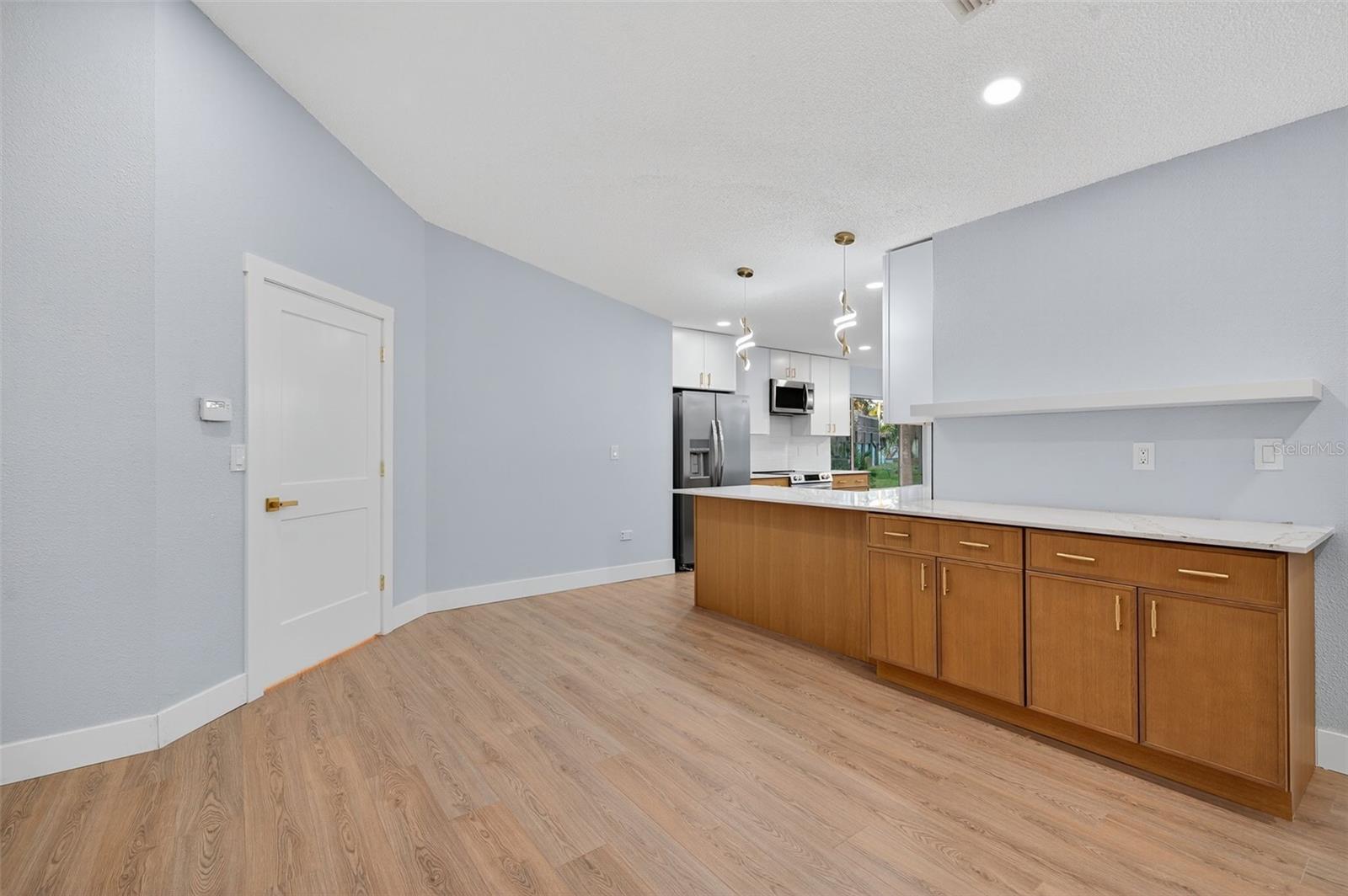 Image 22 of 87 For 4301 Marine Parkway