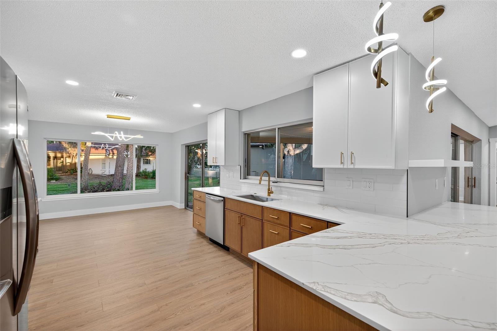 Image 26 of 87 For 4301 Marine Parkway