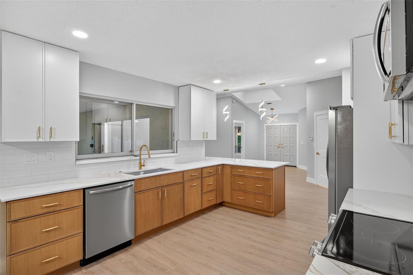 Image 33 of 87 For 4301 Marine Parkway