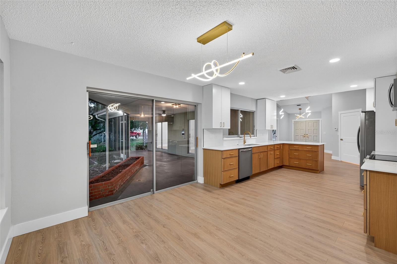 Image 37 of 87 For 4301 Marine Parkway