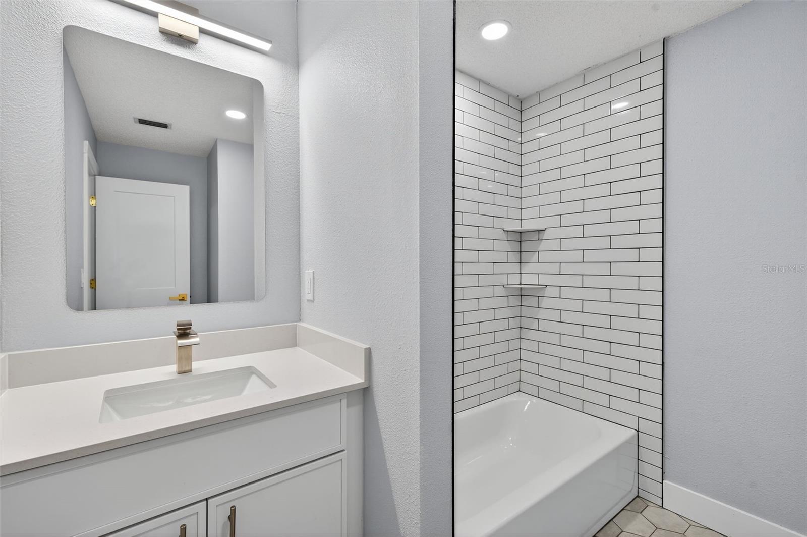 Image 40 of 87 For 4301 Marine Parkway