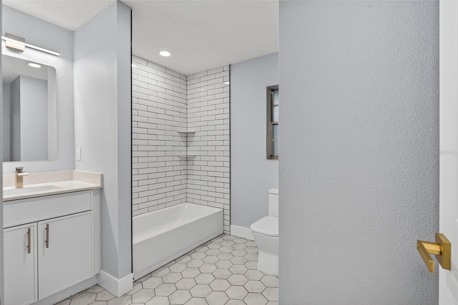 Image 42 of 87 For 4301 Marine Parkway