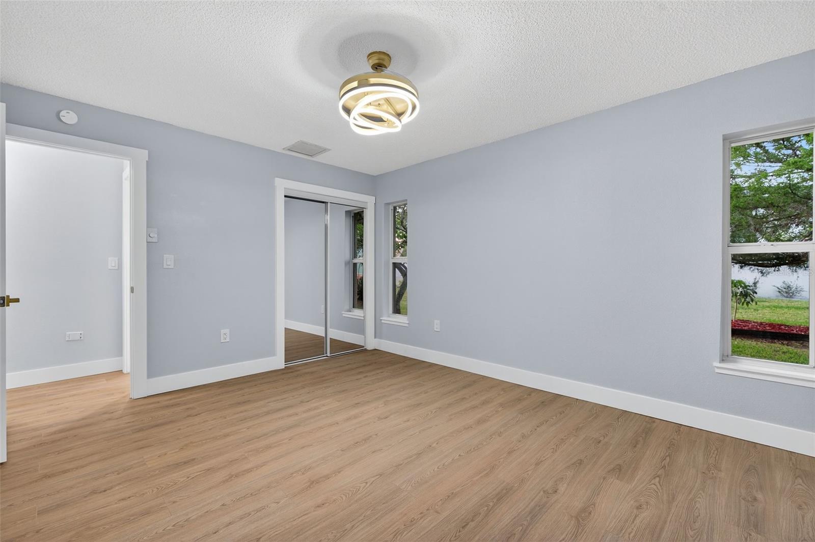 Image 44 of 87 For 4301 Marine Parkway