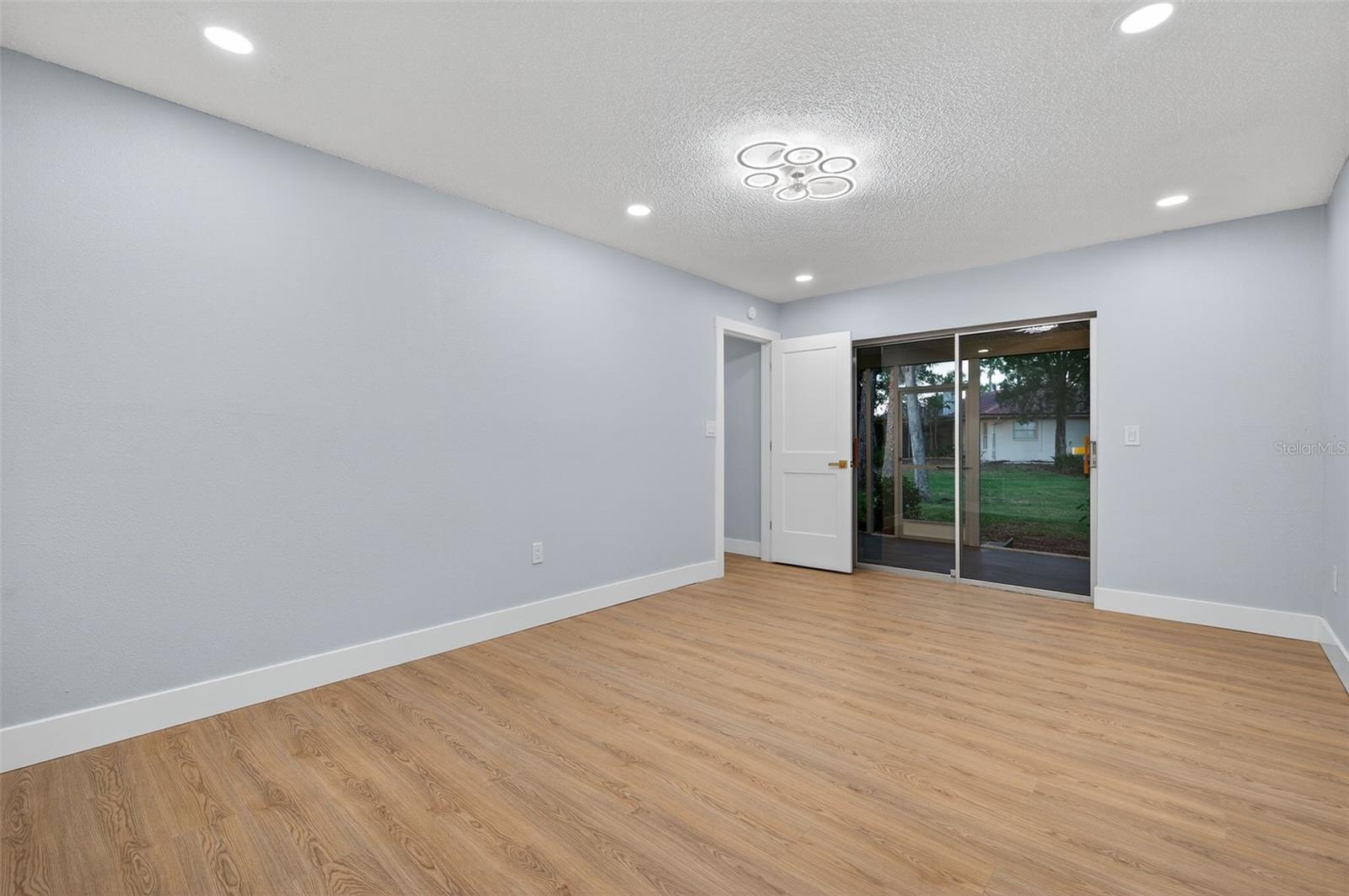 Image 49 of 87 For 4301 Marine Parkway