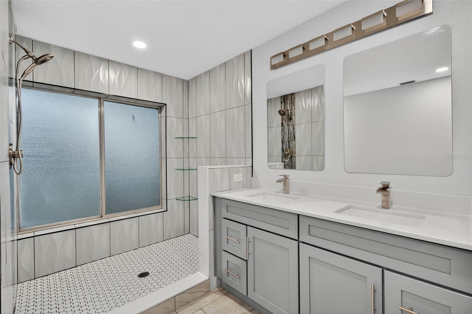 Image 52 of 87 For 4301 Marine Parkway