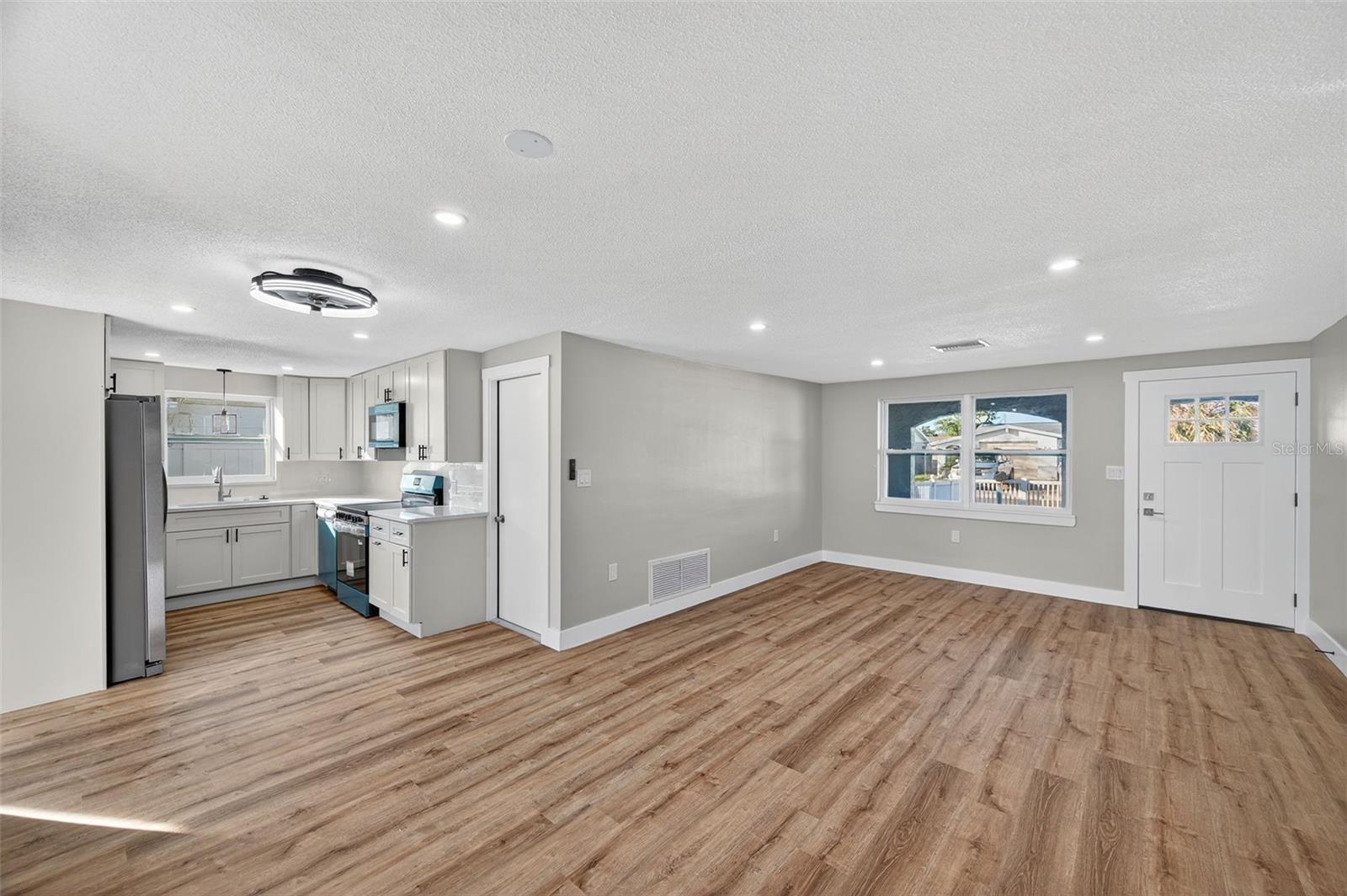 Image 12 of 53 For 3238 Coldwell Drive