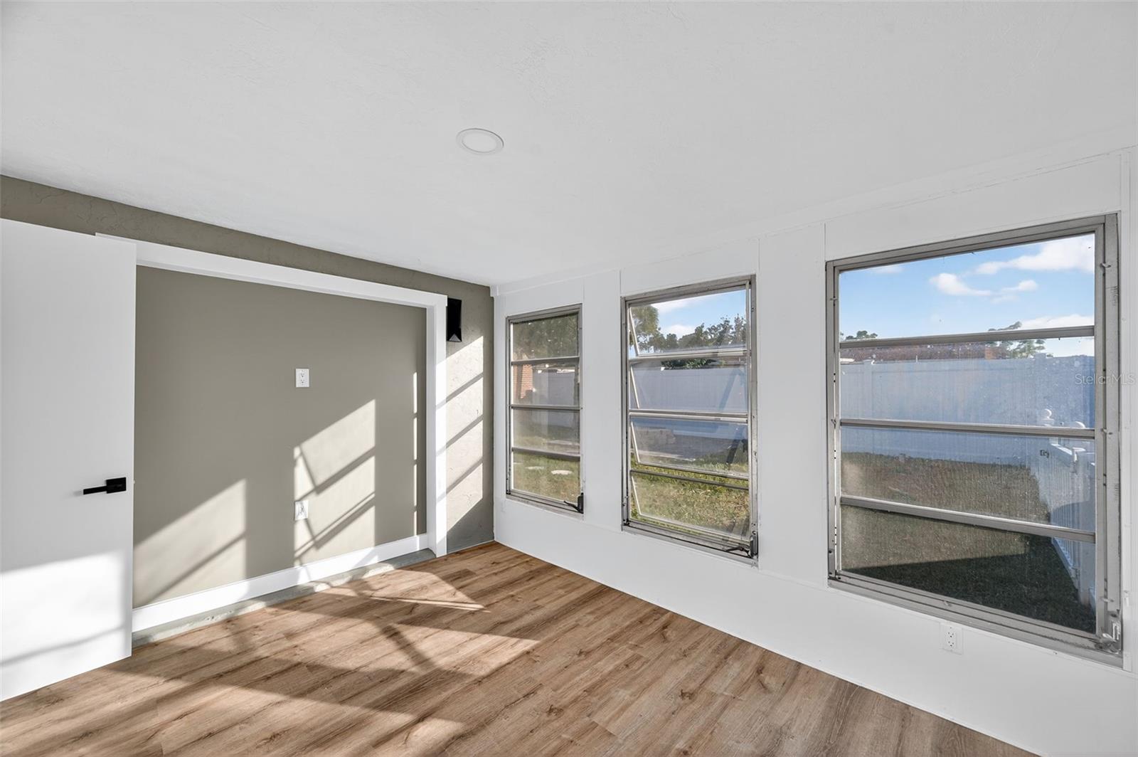 Image 21 of 53 For 3238 Coldwell Drive