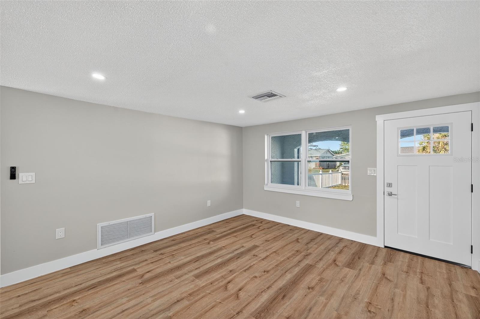 Image 8 of 53 For 3238 Coldwell Drive