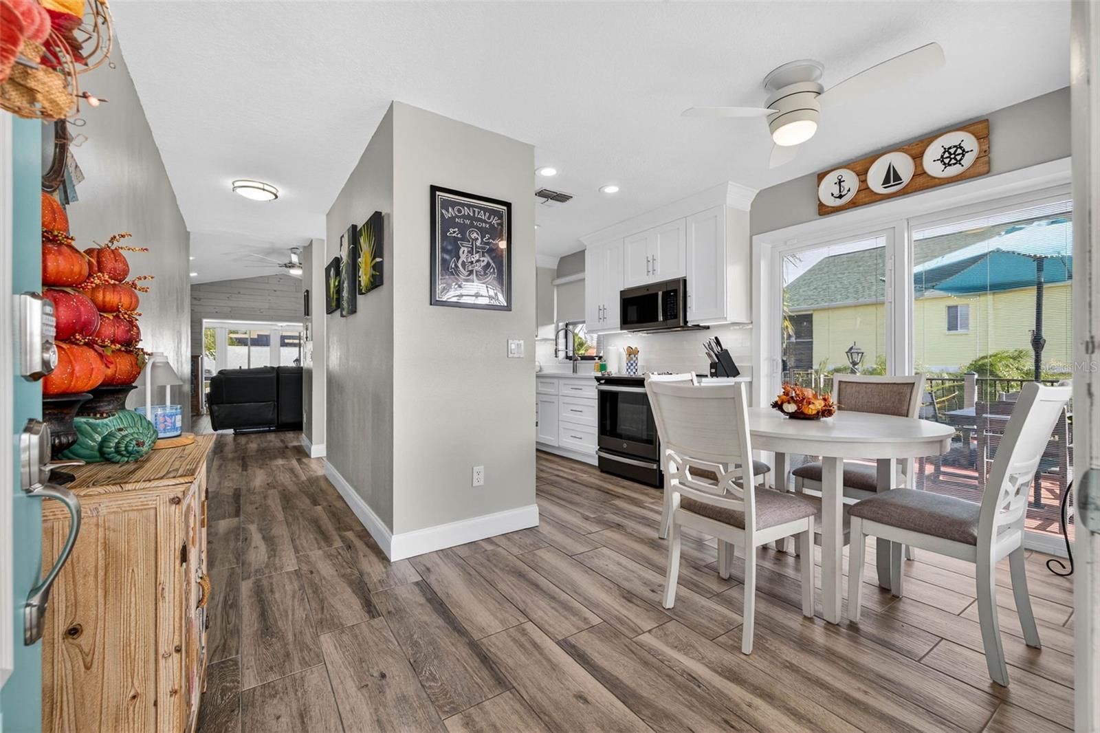 Image 4 of 53 For 4131 Perry Place