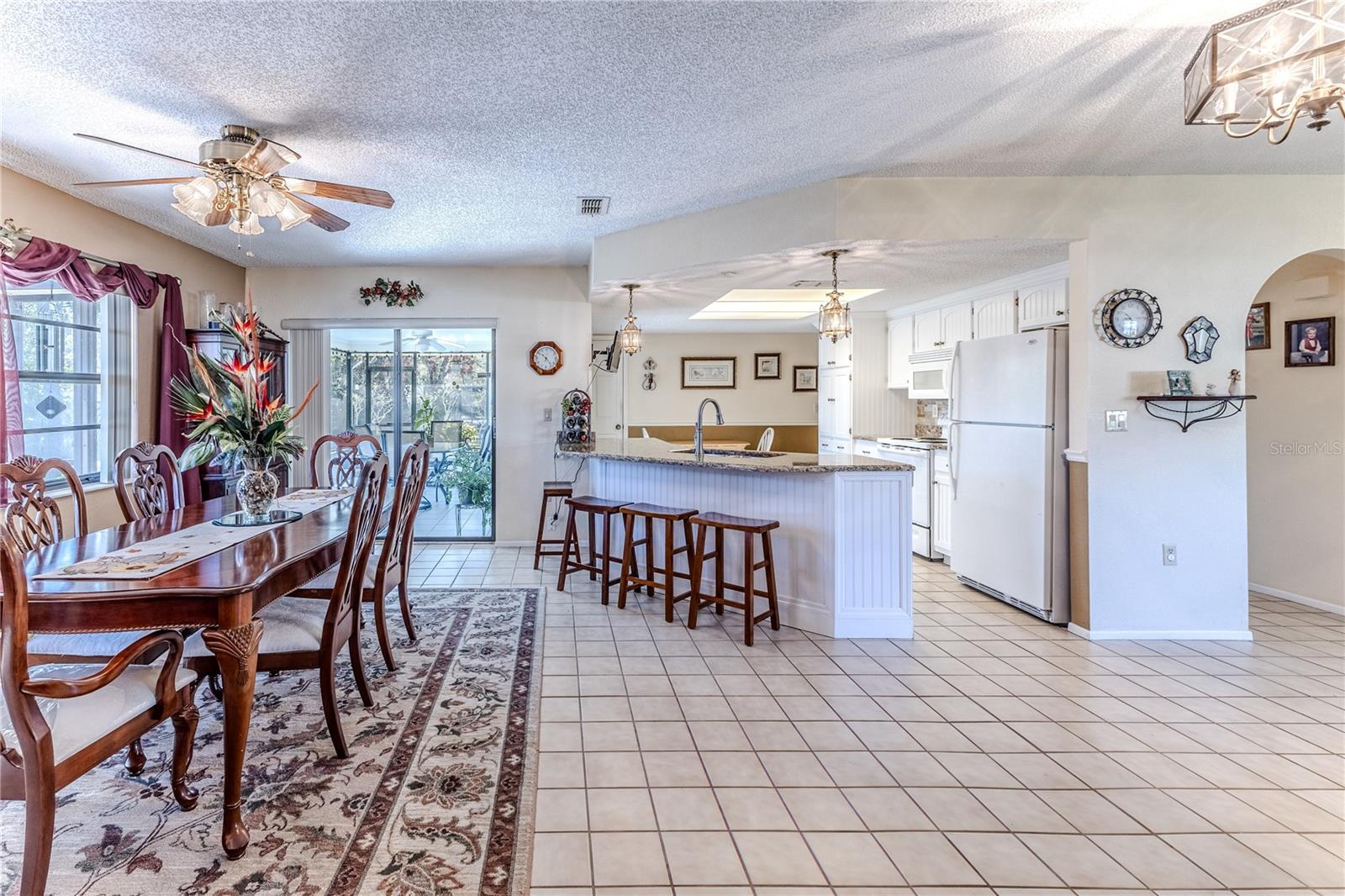 Listing photo id 9 for 11249 Riddle Drive