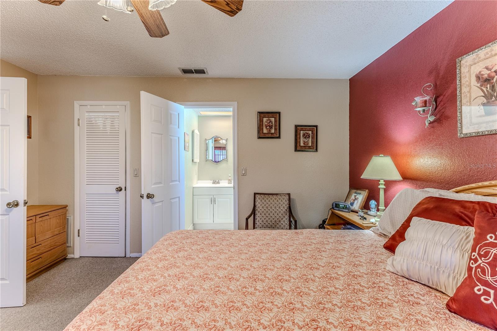 Listing photo id 20 for 11249 Riddle Drive