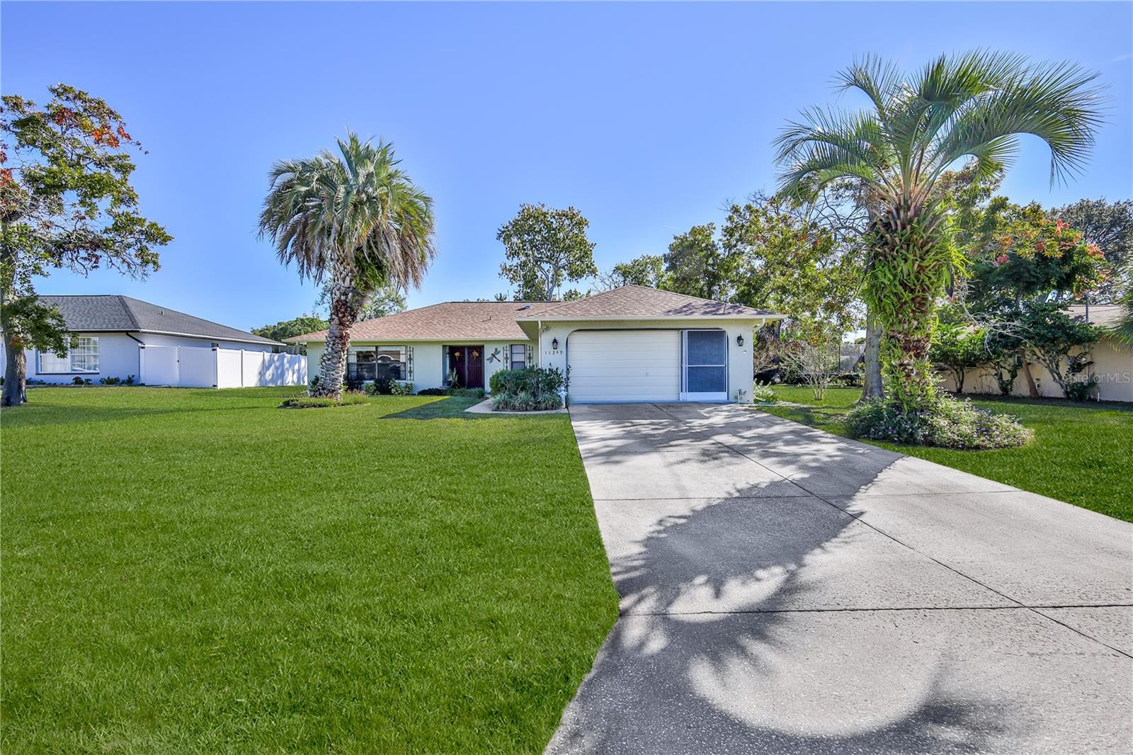 Listing photo id 41 for 11249 Riddle Drive