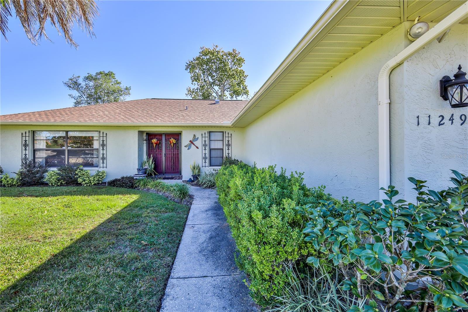 Listing photo id 4 for 11249 Riddle Drive