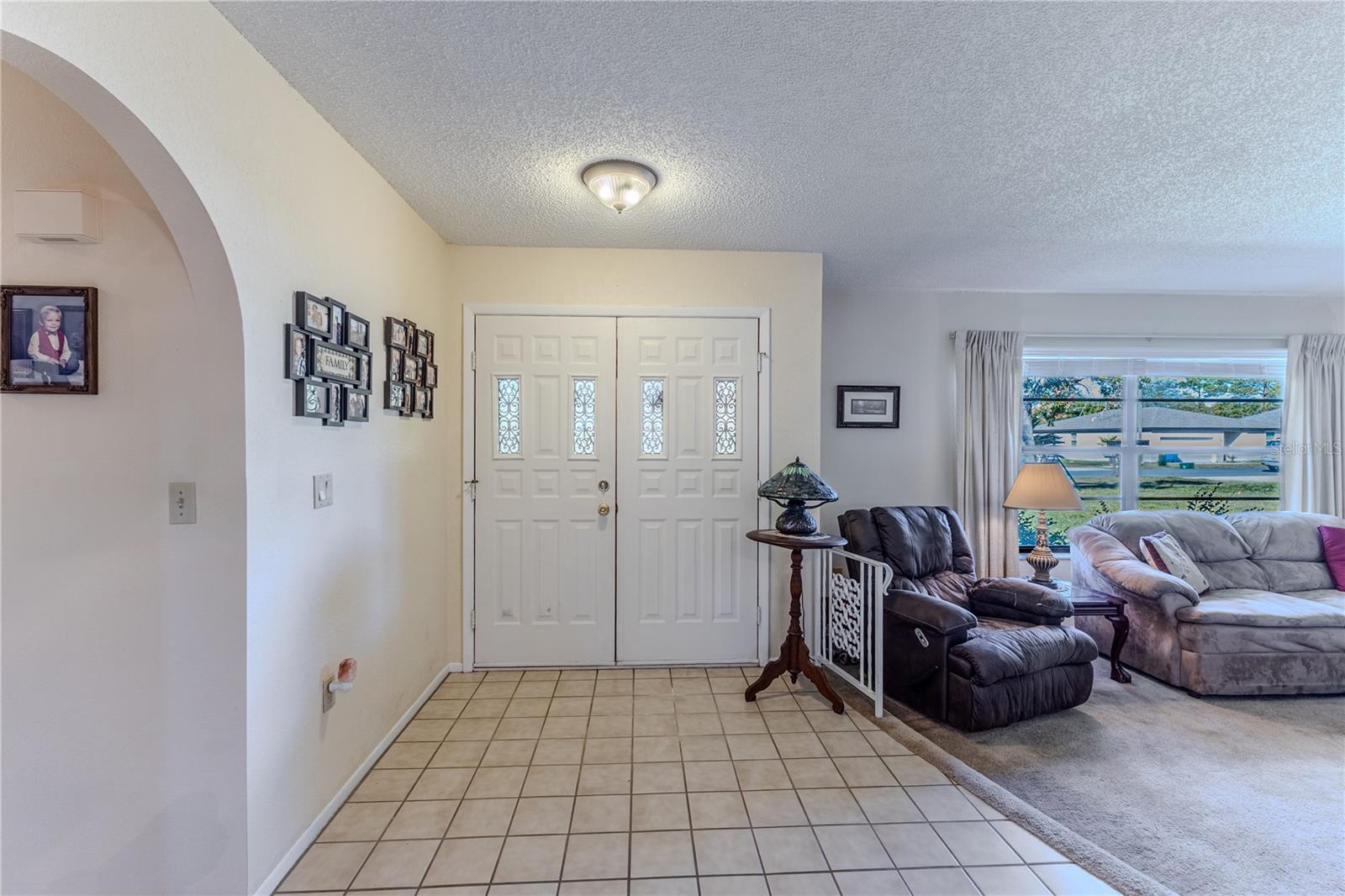 Listing photo id 5 for 11249 Riddle Drive