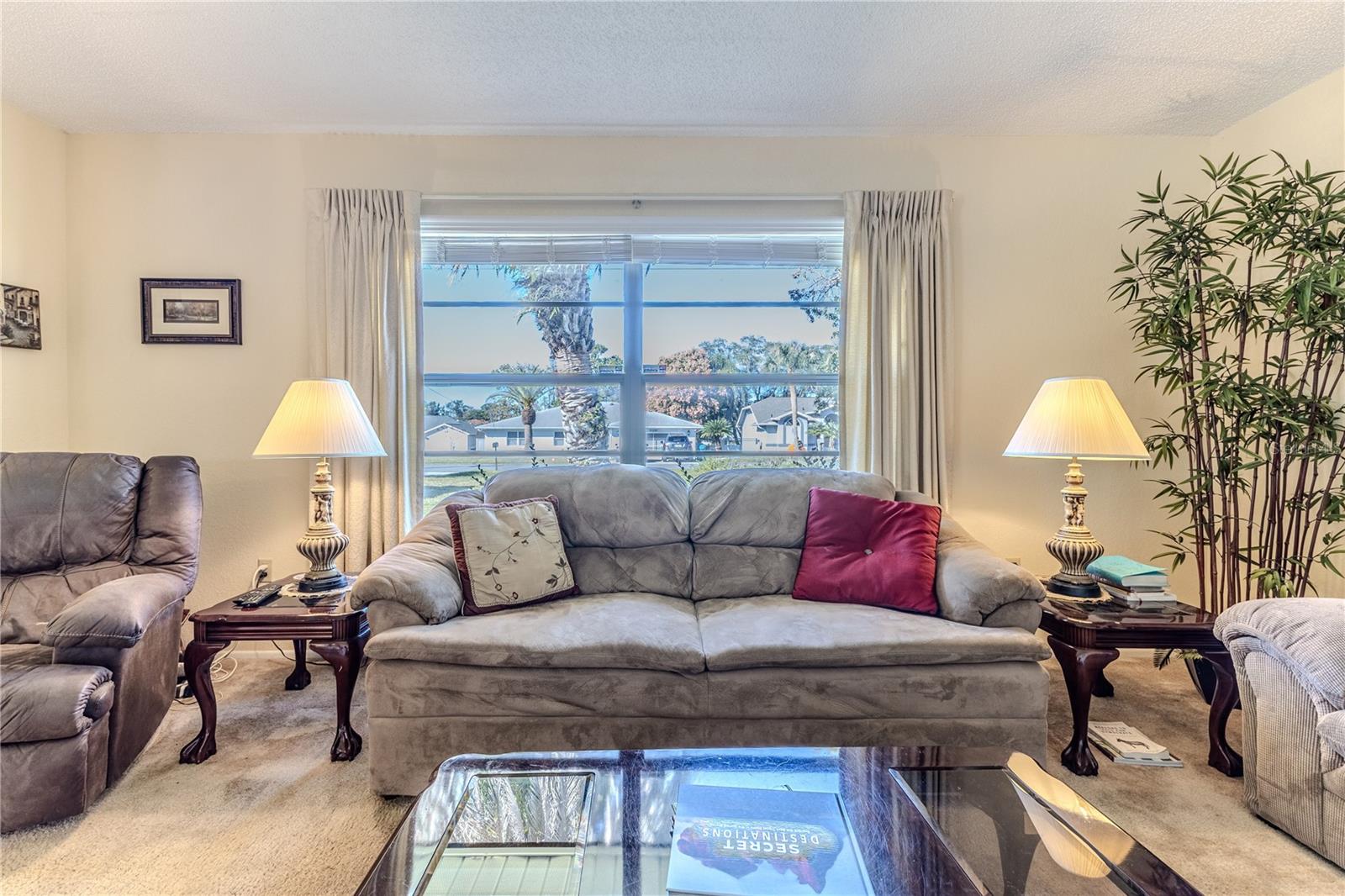 Listing photo id 7 for 11249 Riddle Drive