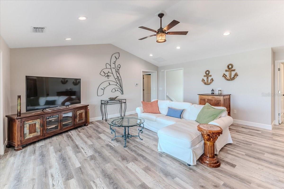 Image 18 of 54 For 4469 Bahama Drive