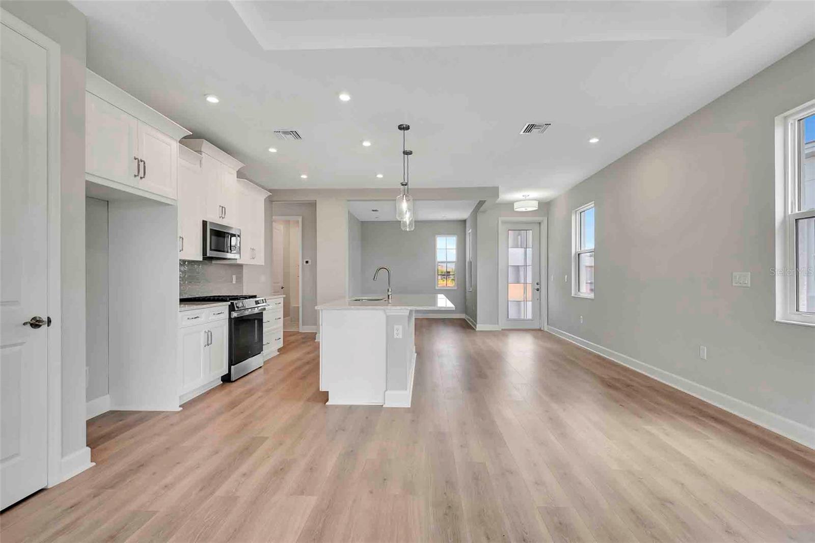 Image 18 of 57 For 1459 Santorini Way