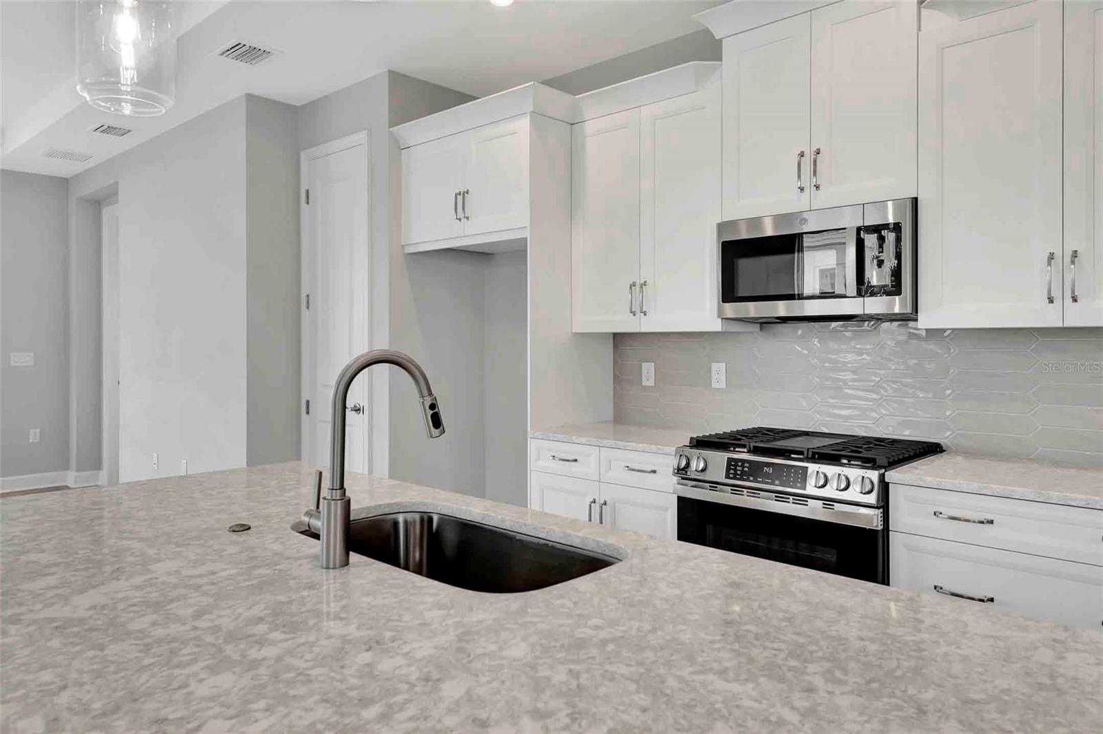 Image 31 of 57 For 1459 Santorini Way