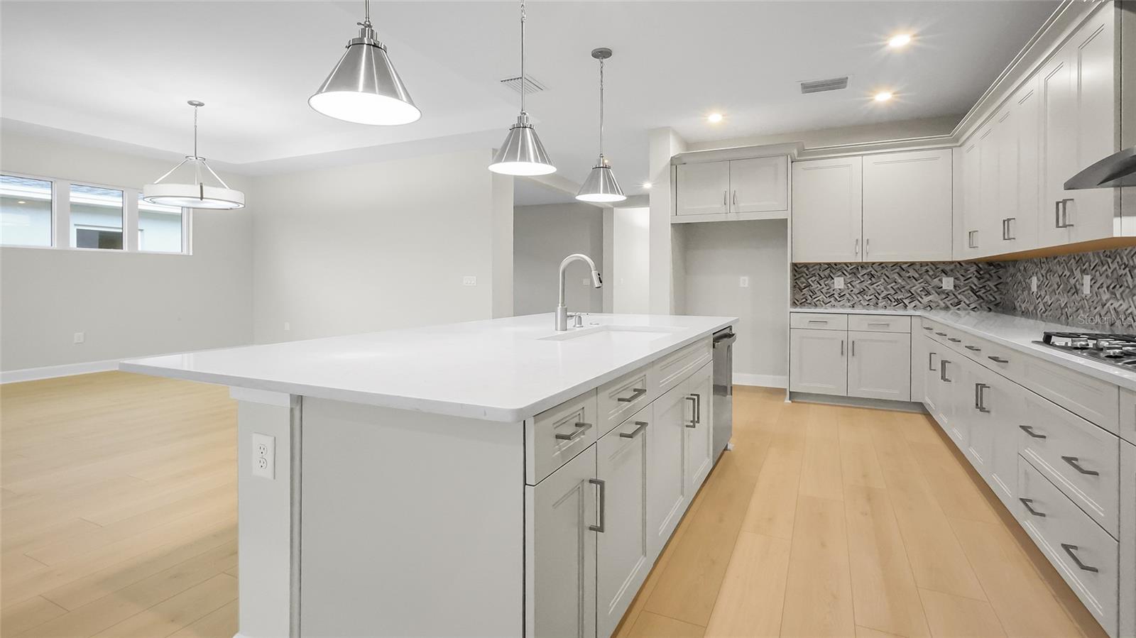 Image 30 of 81 For 1620 Bellagio Loop