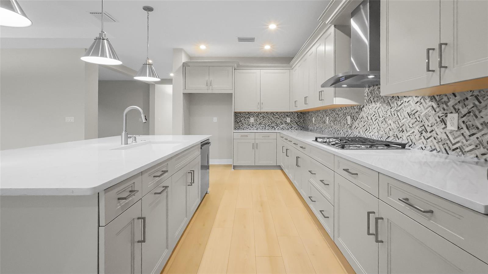 Image 31 of 81 For 1620 Bellagio Loop