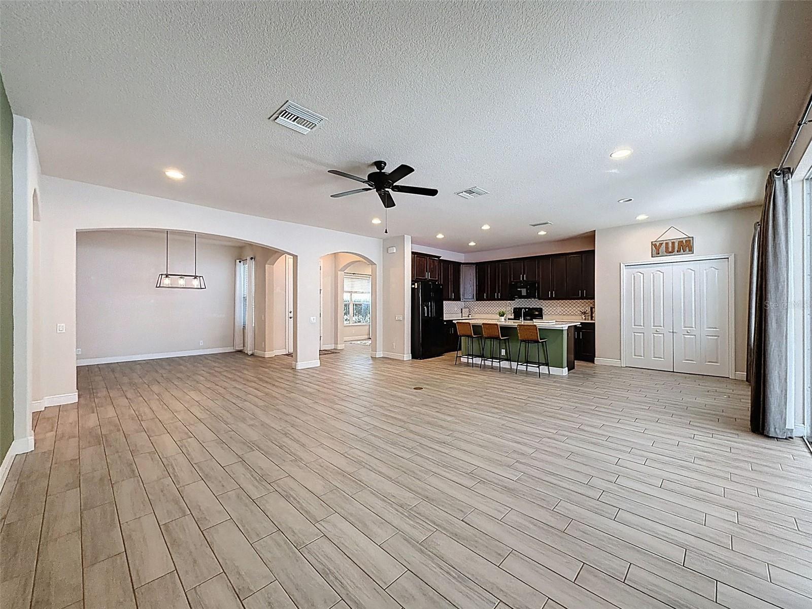 Image 11 of 45 For 14633 Strathglass Drive