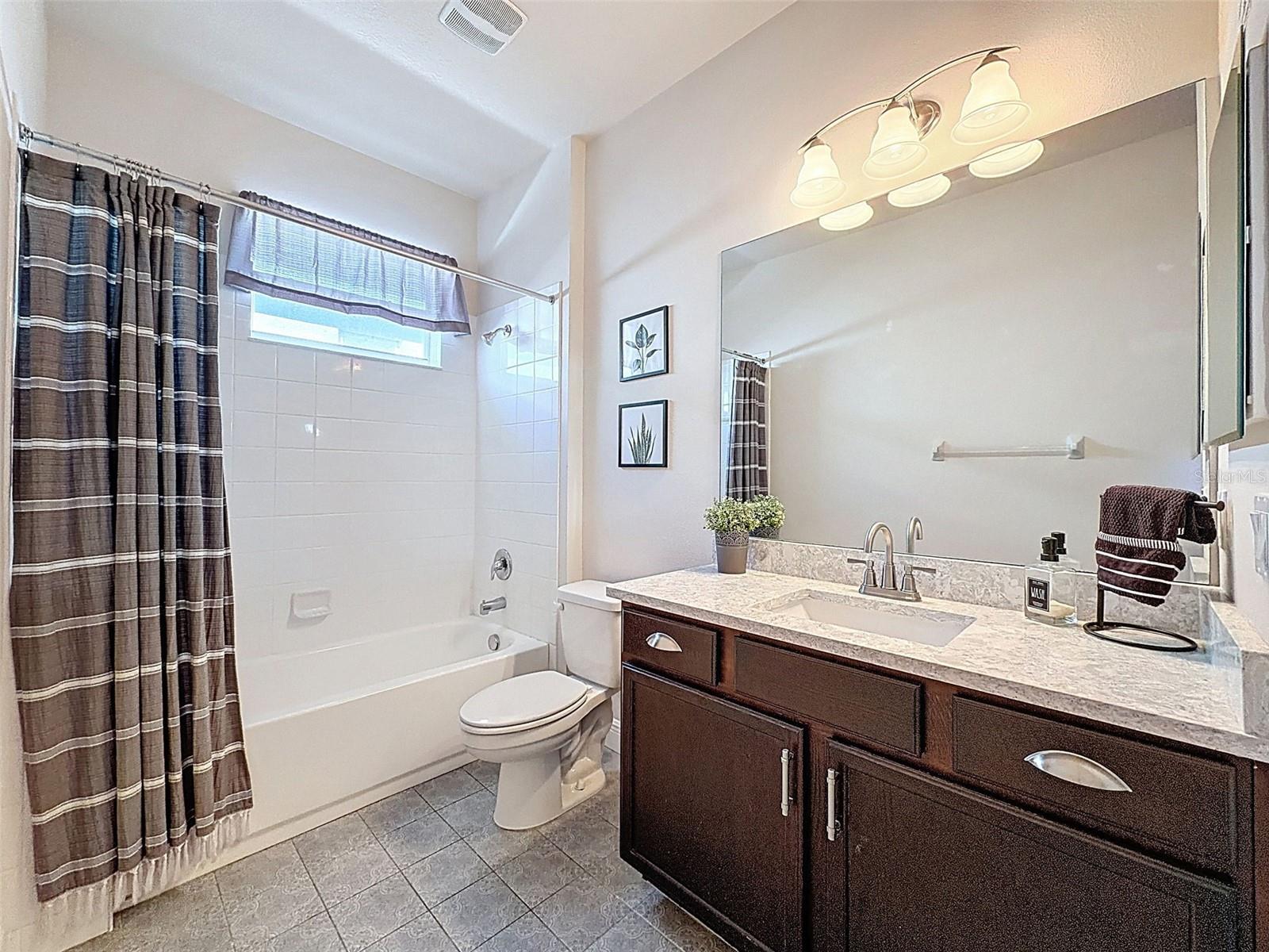 Image 18 of 45 For 14633 Strathglass Drive