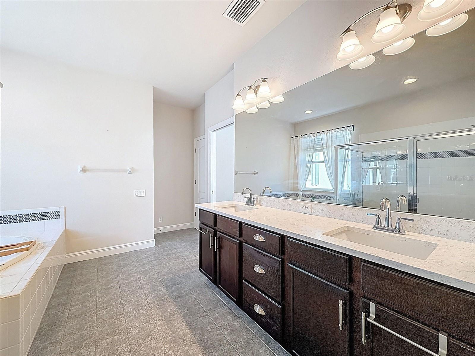 Image 28 of 45 For 14633 Strathglass Drive