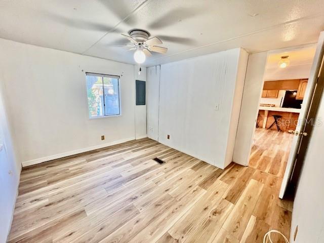 Image 30 of 47 For 1216 Live Oak Parkway