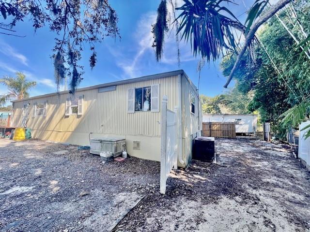 Image 42 of 47 For 1216 Live Oak Parkway