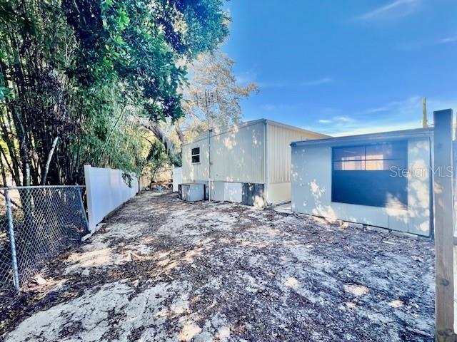 Image 43 of 47 For 1216 Live Oak Parkway