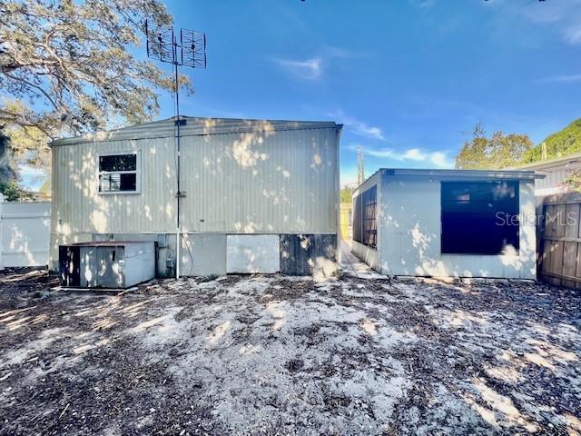 Image 44 of 47 For 1216 Live Oak Parkway