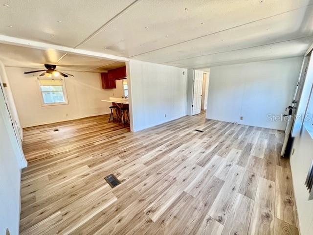 Image 6 of 47 For 1216 Live Oak Parkway