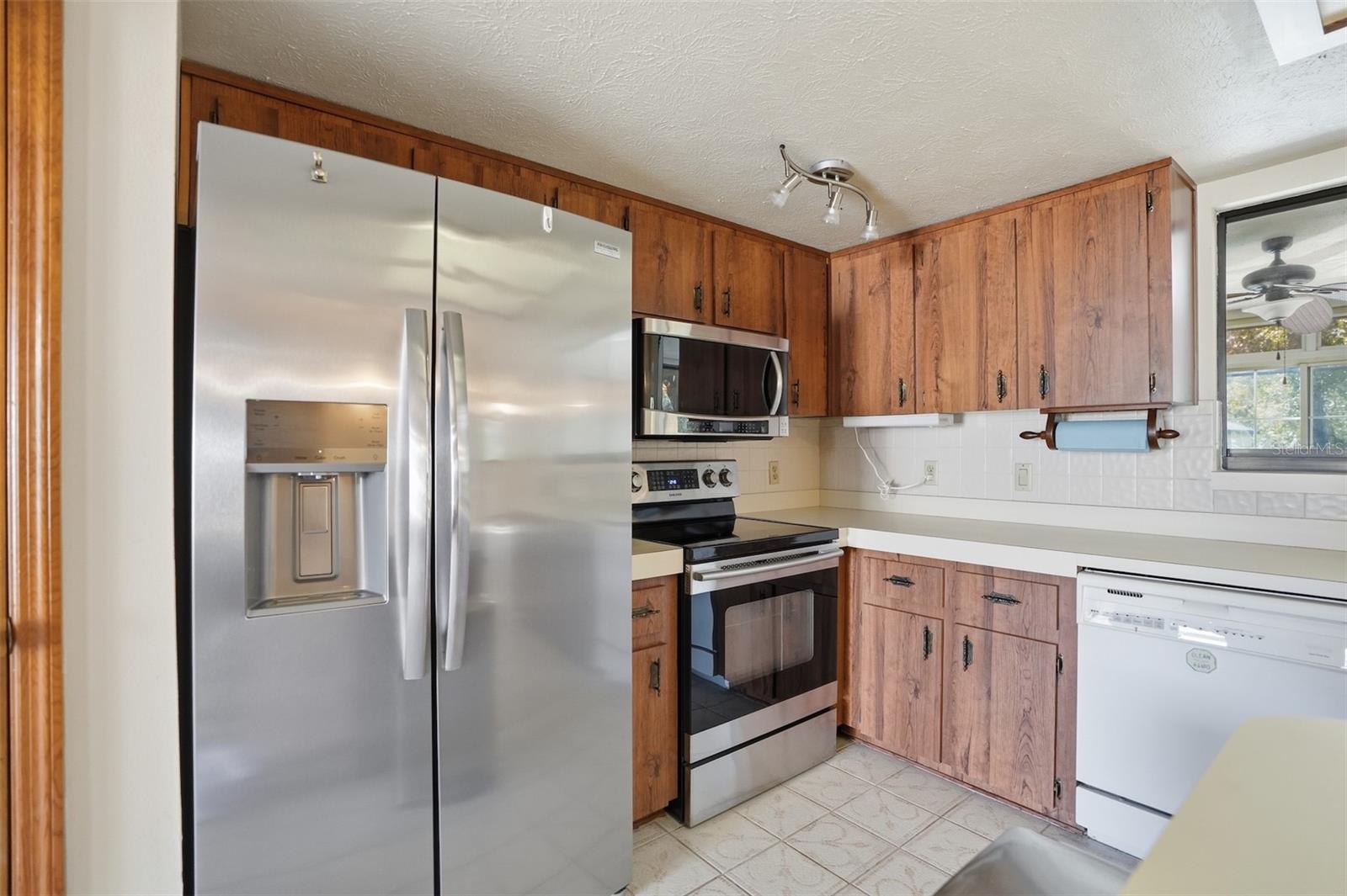 Image 14 of 53 For 2153 Marble Avenue