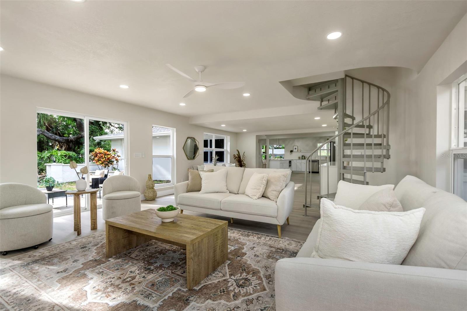 Image 37 of 100 For 1905 Pinetree Lane