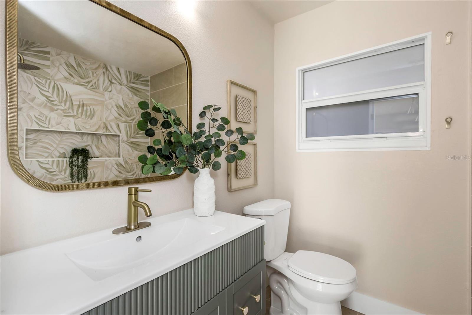 Image 50 of 100 For 1905 Pinetree Lane